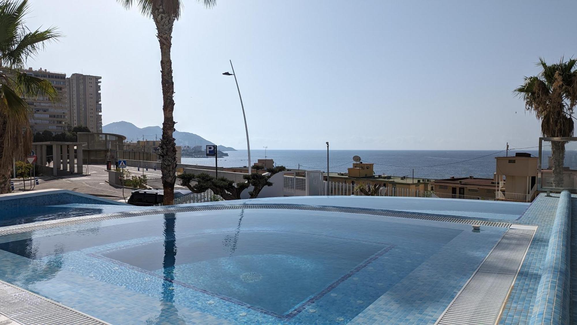 Sunset Cliffs Modern Apartment Бенидорм Экстерьер фото
