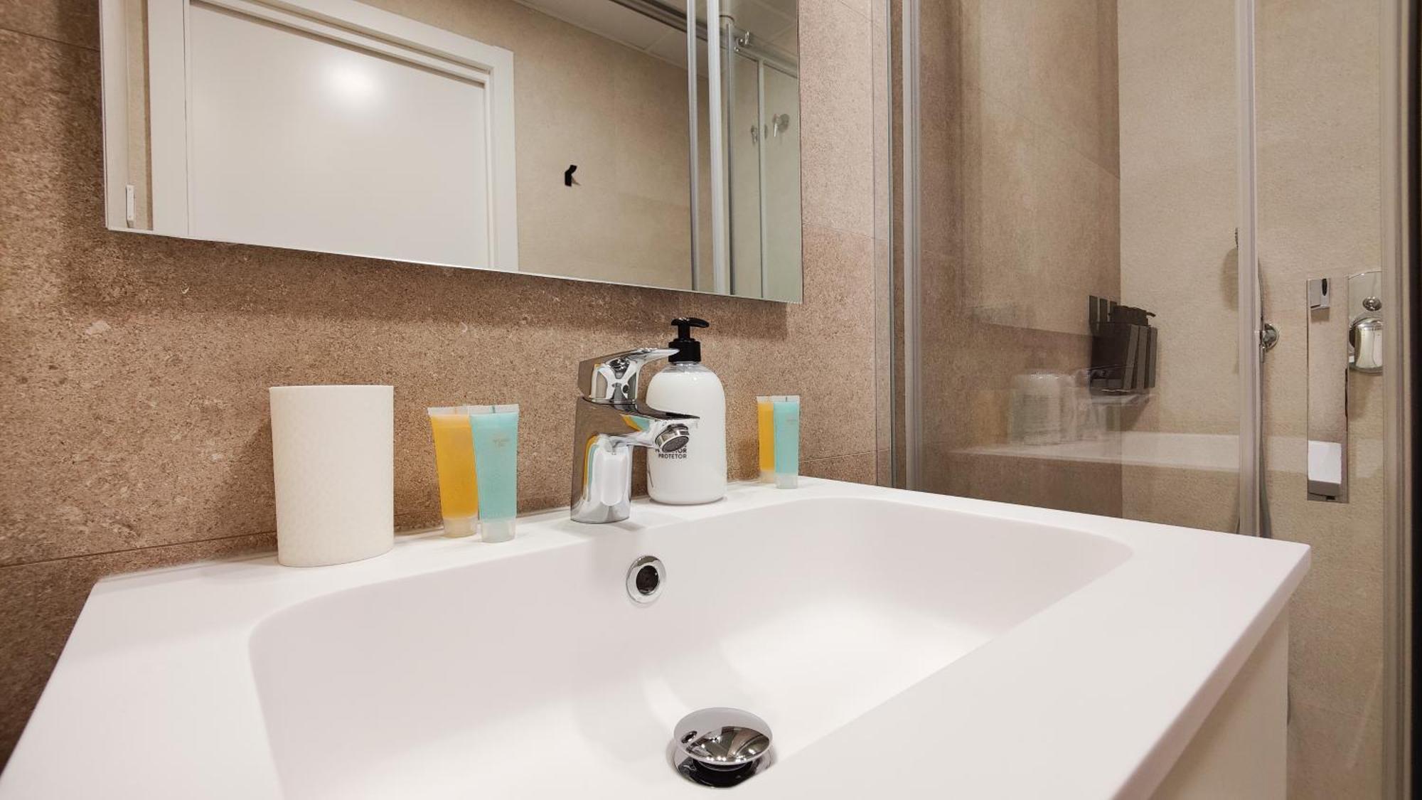 Sunset Cliffs Modern Apartment Бенидорм Экстерьер фото